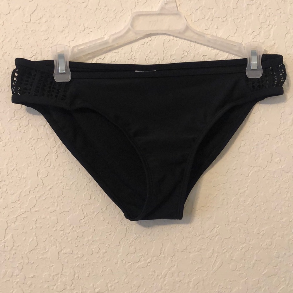 Black bathing suit bottoms size M